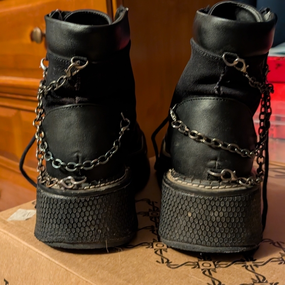Demonia Emily- 114 Boots - Picture 7 of 8